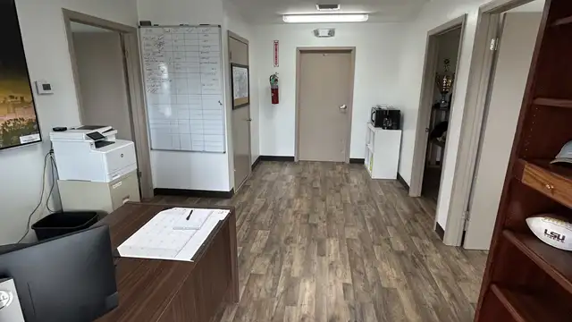 104 Bluffwood Dr thumbnail 4