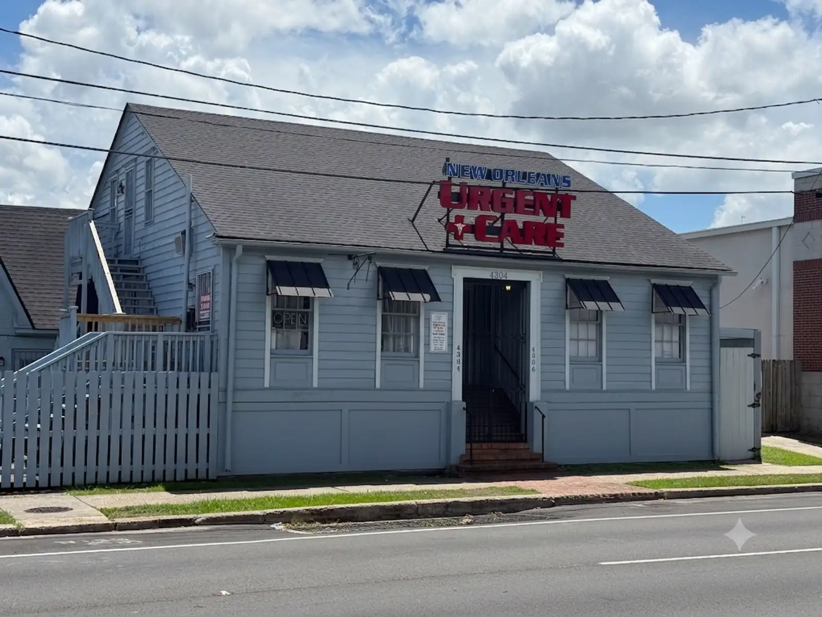 4300 S Claiborne Ave
