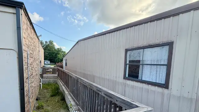15025 Jefferson Hwy thumbnail 3