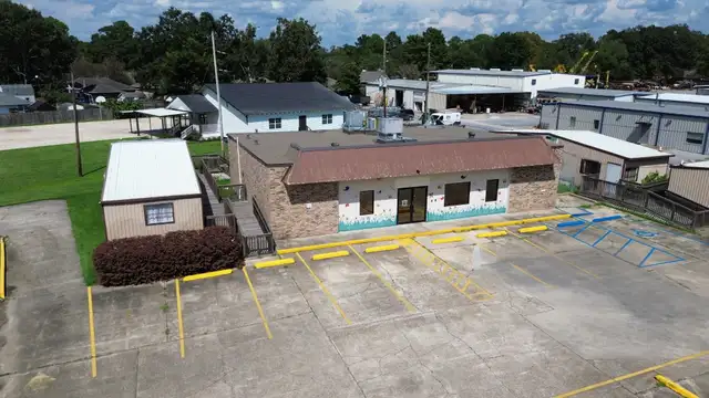 15025 Jefferson Hwy thumbnail 3