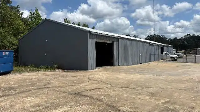 Industrial / Office Showroom Building thumbnail 4