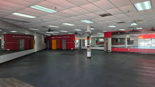Suite 10 - Retail Space Available - Pontchartrain Place Shopping Center thumbnail 4