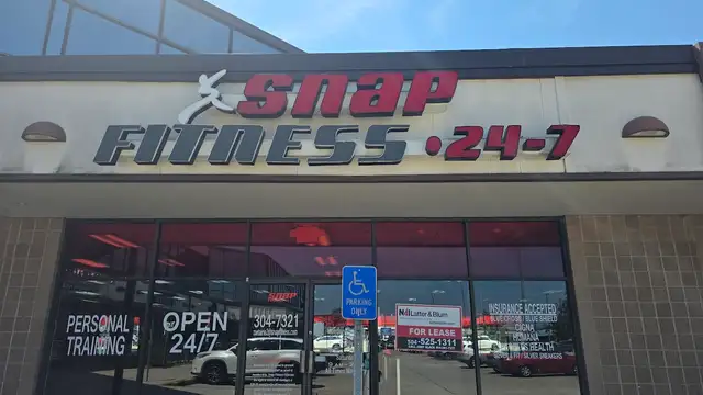 Suite 10 - Retail Space Available - Pontchartrain Place Shopping Center thumbnail 5