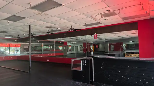 Suite 10 image