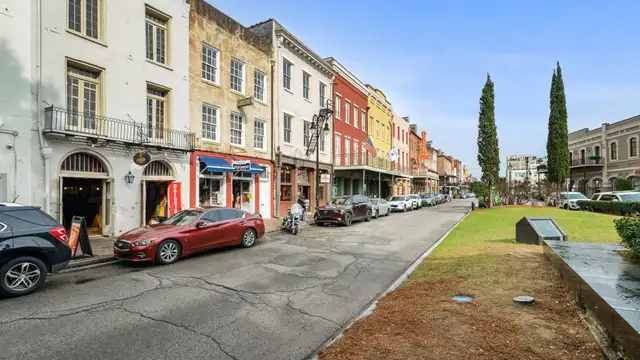 409 Decatur St thumbnail 3