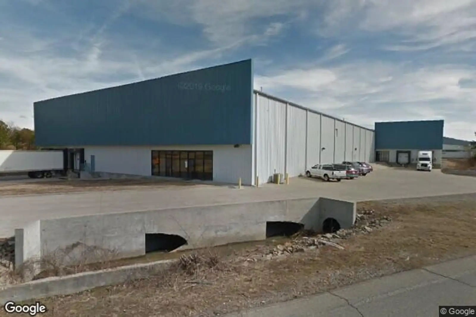Industrial Warehouse For Lease image 3