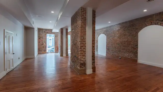 1602 Prytania - Lower Garden District Retail/Office on Prytania thumbnail 3