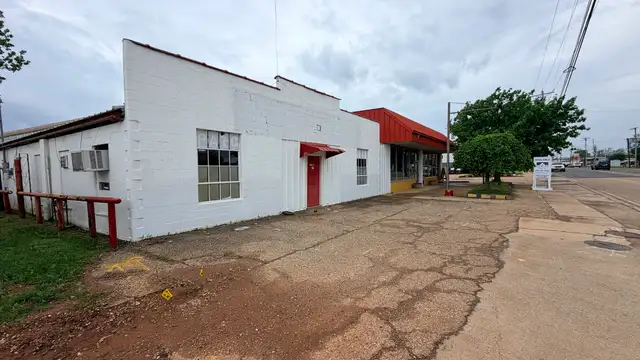 2134-2136 E Texas St. REDUCED thumbnail 4
