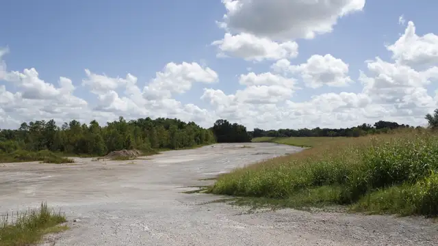 Boyce, LA Bulk Aggregate Distribution Yard Red River w/h barge accesss thumbnail 5