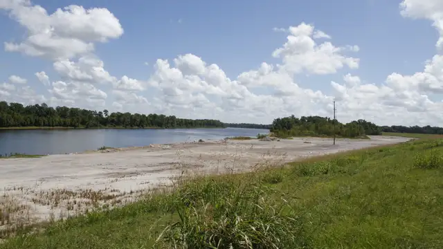 Boyce, LA Bulk Aggregate Distribution Yard Red River w/h barge accesss thumbnail 2