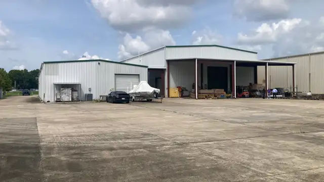 Building 2 - 11997 Airline Hwy thumbnail 5