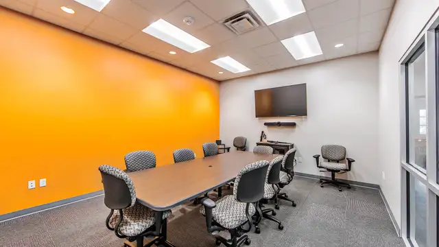Purpose-Built Corporate Operations & Business Continuity Center thumbnail 4
