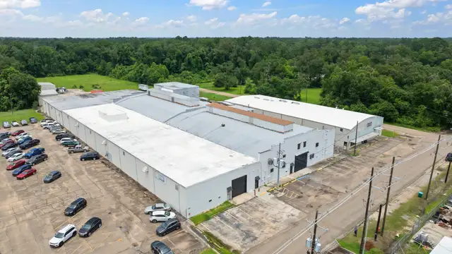 Prime Manufacturing Ready Facility | Recently Updated w/ Large Laydown Yard thumbnail 5