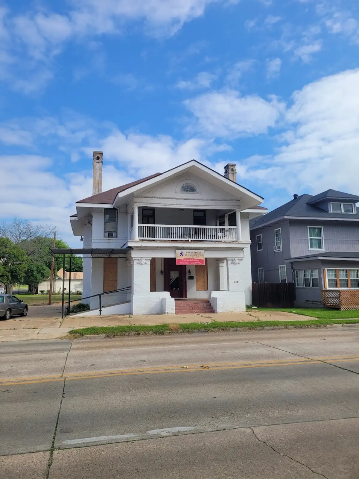452 Stoner Ave