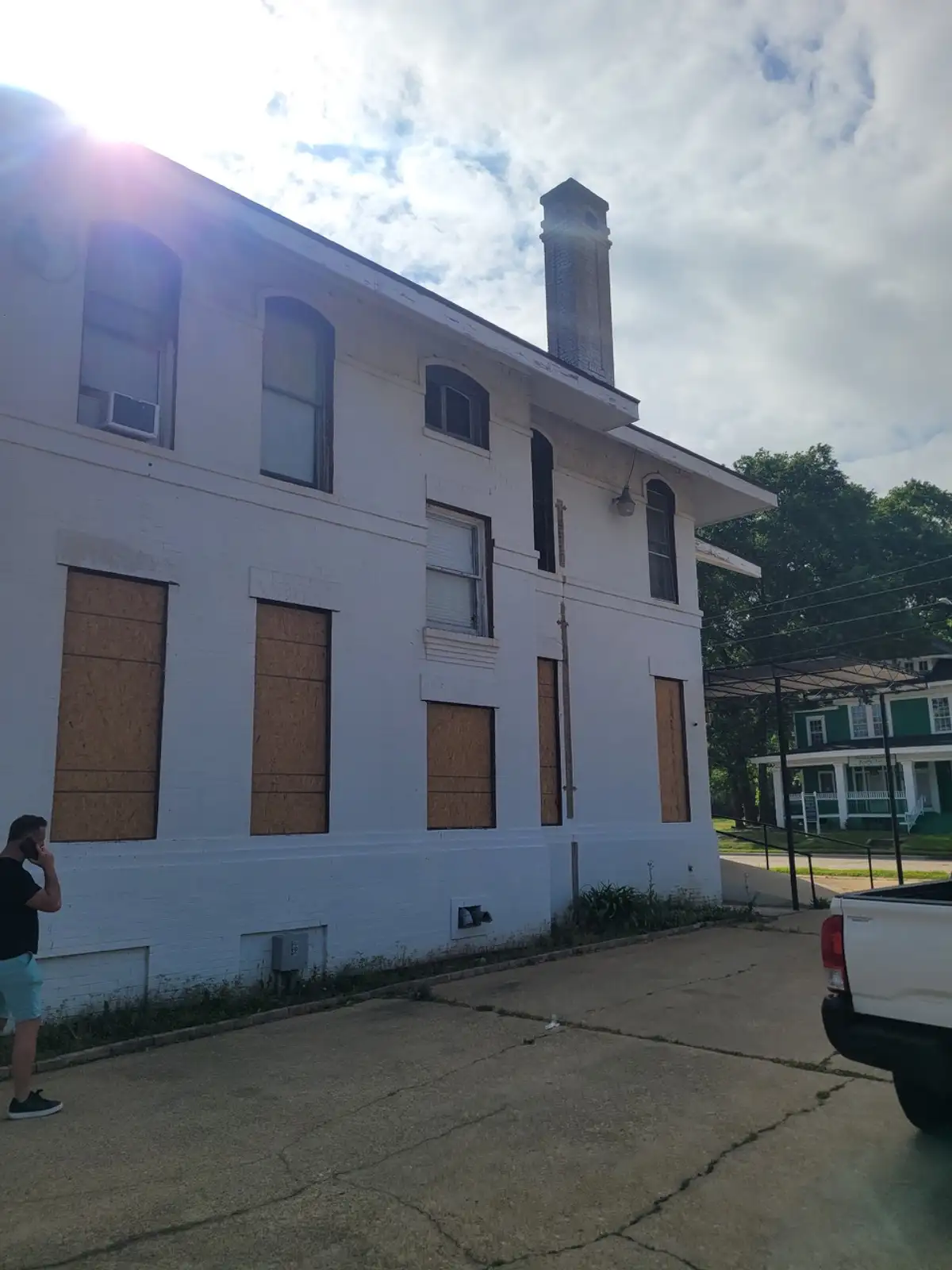 452 Stoner Ave image 2