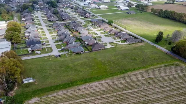 Broussard Land thumbnail 5