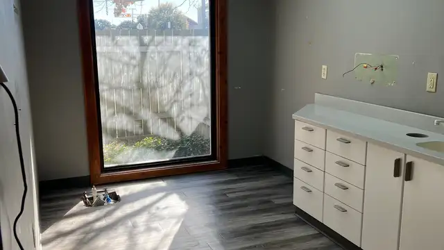 2160 Airline Dr thumbnail 5
