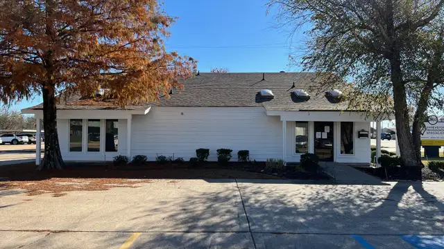 2160 Airline Dr thumbnail 3