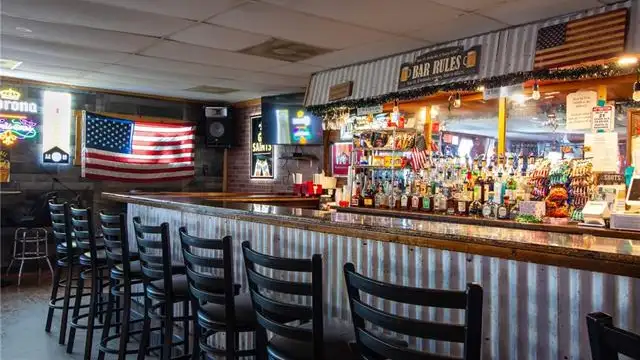 216 E Main St - Main St Tavern thumbnail 4