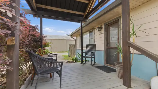 3121 Cameron St thumbnail 3