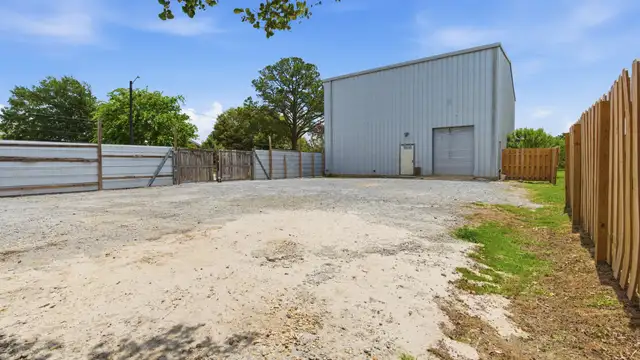 3121 Cameron St thumbnail 4