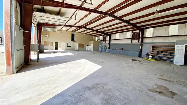 7565 Haygood Rd thumbnail 3
