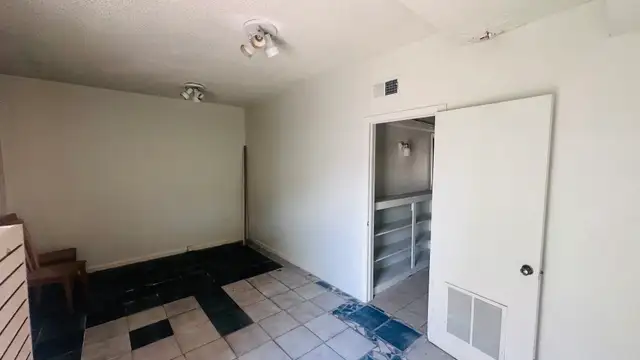 1003 Whitney Ave. thumbnail 5