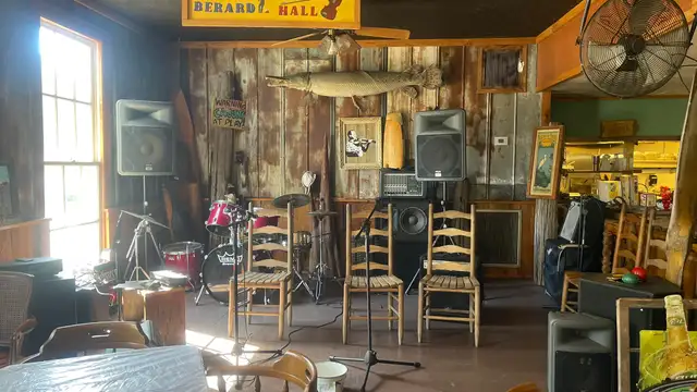 104 N Main St thumbnail 4