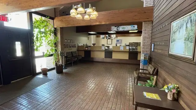 2081 Gause Blvd E thumbnail 3