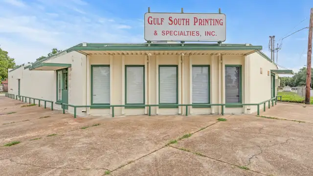 Versatile Office & Warehouse Property - 1129 E Vermilion St thumbnail 2