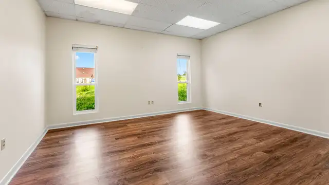 One Calais Office - Office for Lease I-10 Visibility thumbnail 2