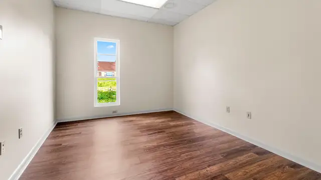 One Calais Office - Office for Lease I-10 Visibility thumbnail 5