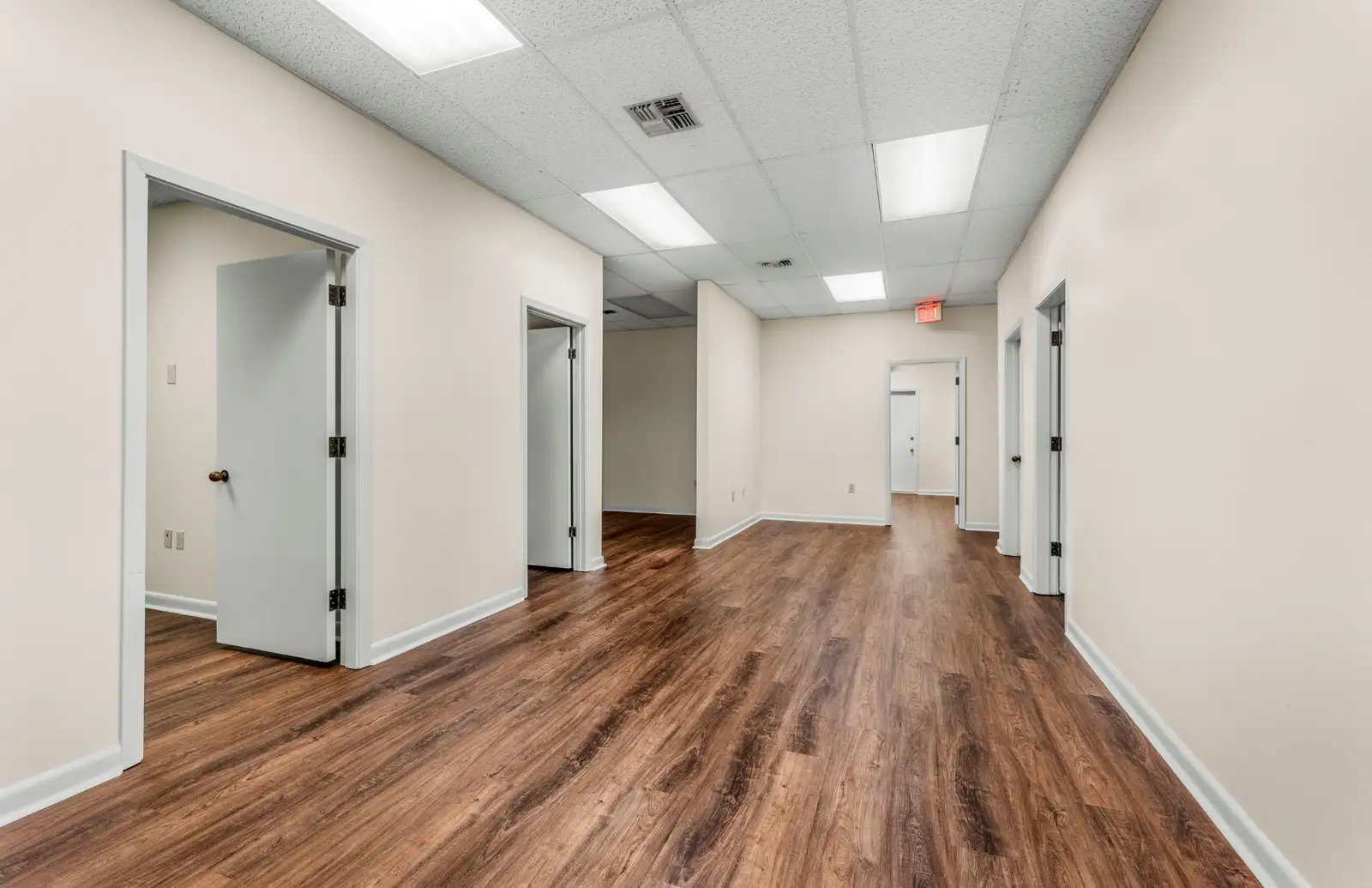 One Calais Office - Office for Lease I-10 Visibility