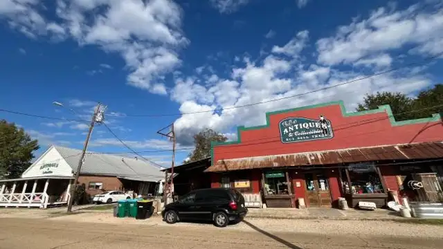 160 S E RR Ave thumbnail 2
