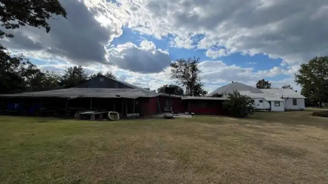 160 S E RR Ave thumbnail 5