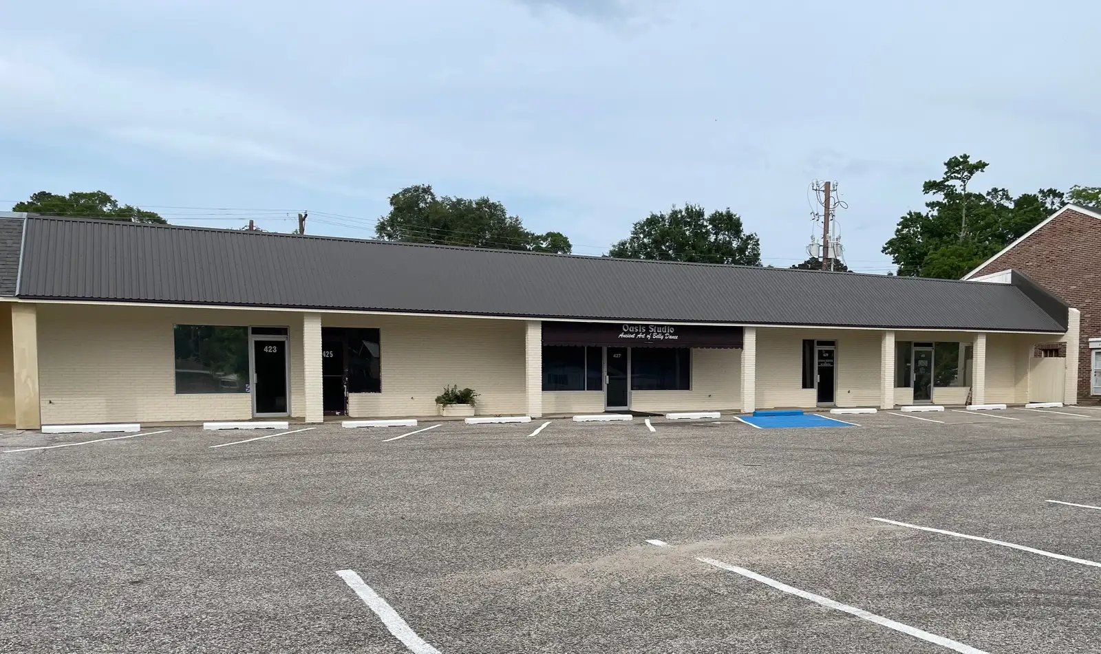 Rena Drive Suites For Lease