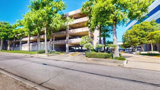 Metairie Centre thumbnail 5