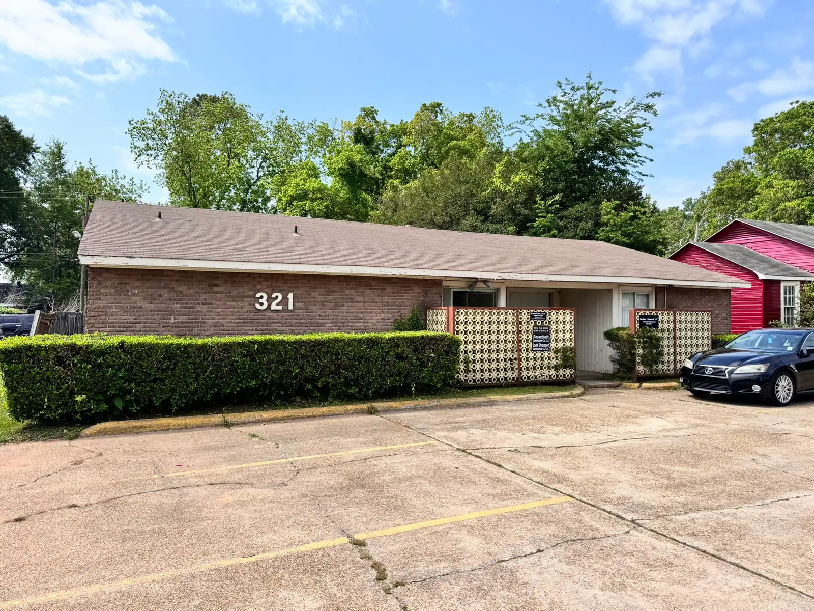 321 Southfield Rd image 1