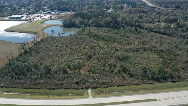 25 Central Thruway, Greenwell Springs thumbnail 3