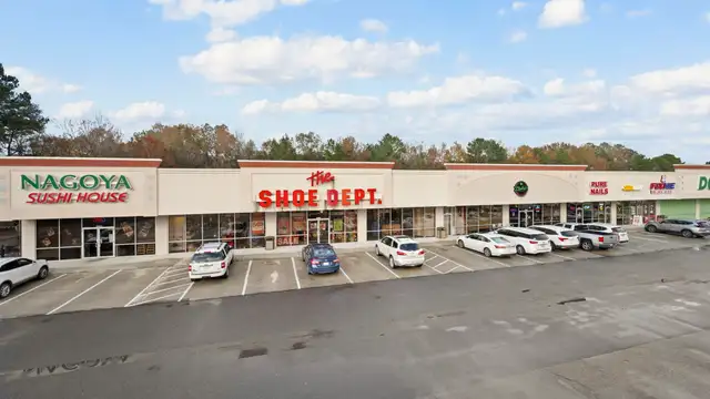 Central Plaza thumbnail 5