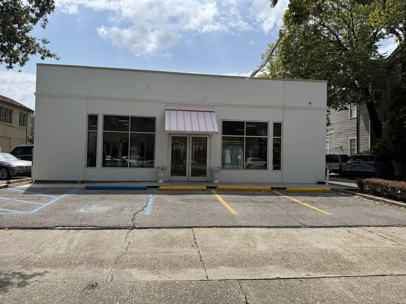 1900 St Charles Ave