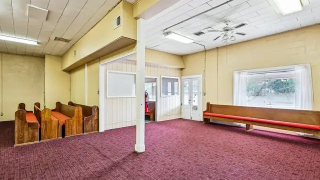 216 NE Central Ave thumbnail 5