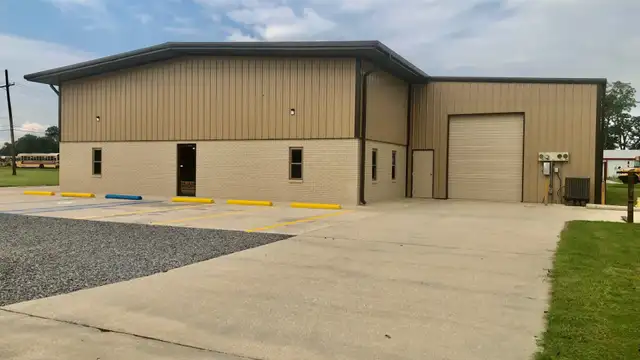 Prime Warehouse/Office Space for Lease – Strategic Location in a High-Growth Industrial Corridor thumbnail 3