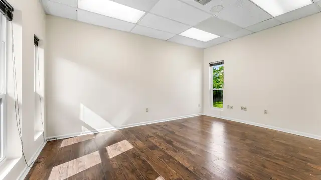 Office for Lease I-10 Visibility thumbnail 3
