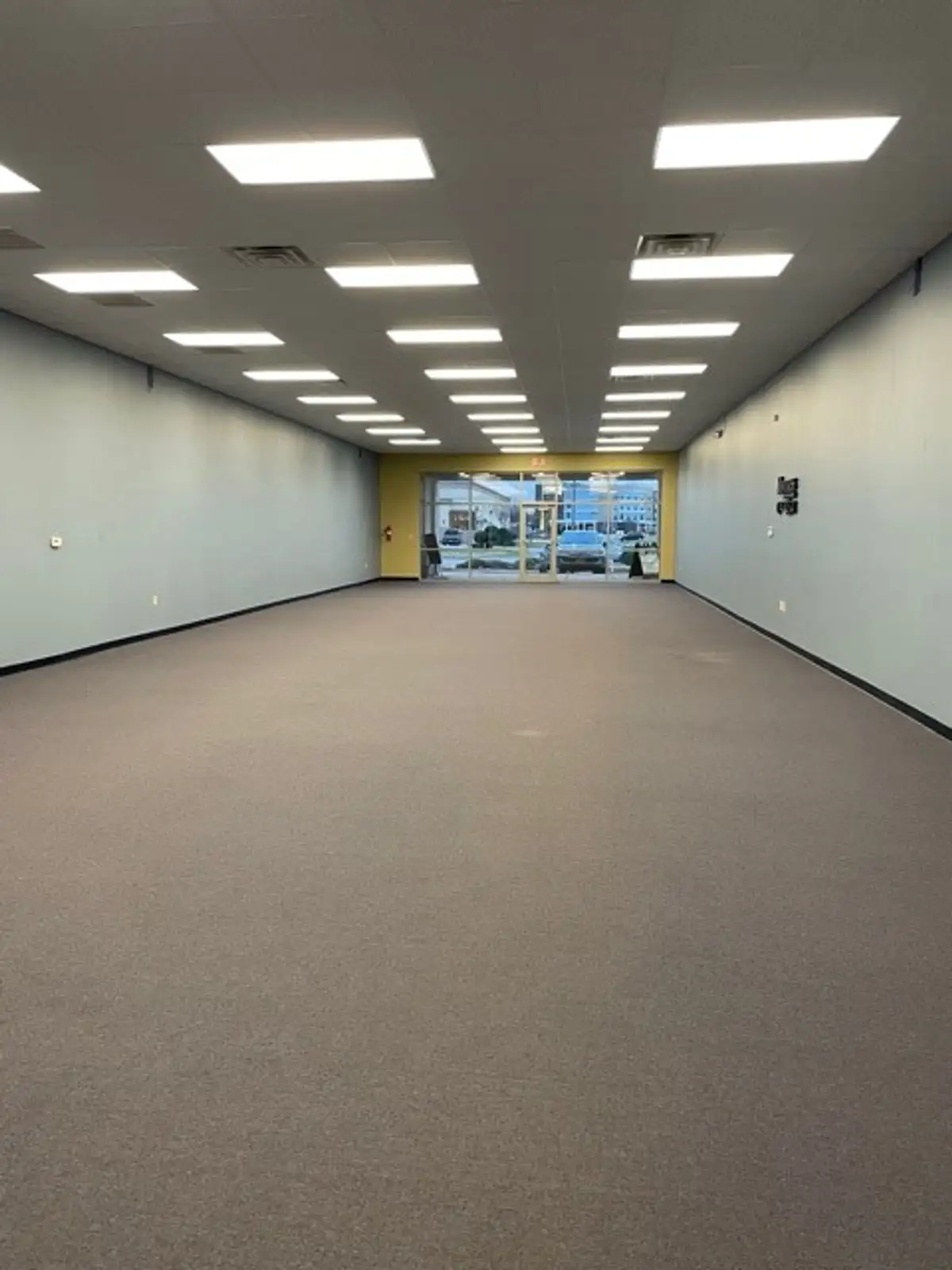Retail Space for Lease image 4