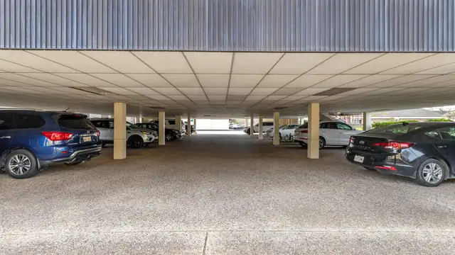 HEYMANN OIL CENTER OFFICE SPACE FOR LEASE STE. 119 thumbnail 5