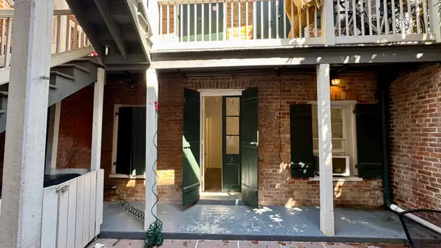 807 Bourbon St - 9 units thumbnail 3