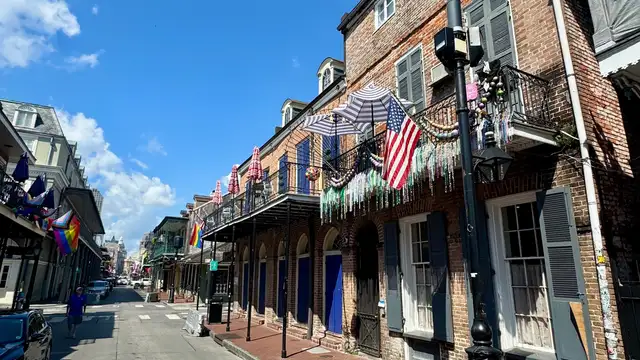 807 Bourbon St - 9 units thumbnail 2