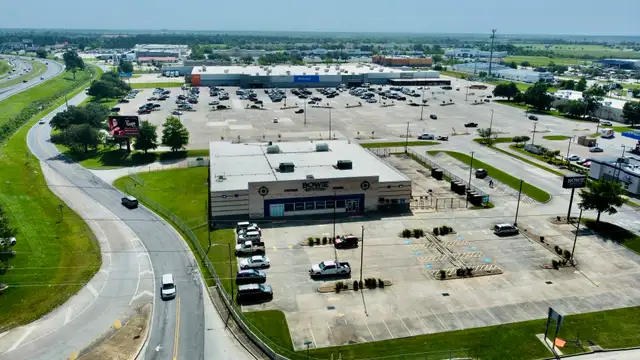 Walmart Outparcel For Lease thumbnail 3
