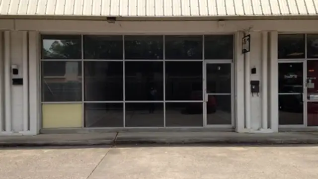 Retail Commercial for Lease thumbnail 2